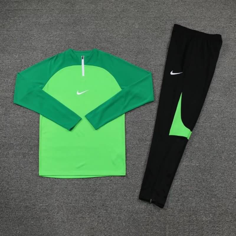 AAA(Thailand) Nike 22/23 Green Soccer Tracksuit 02
