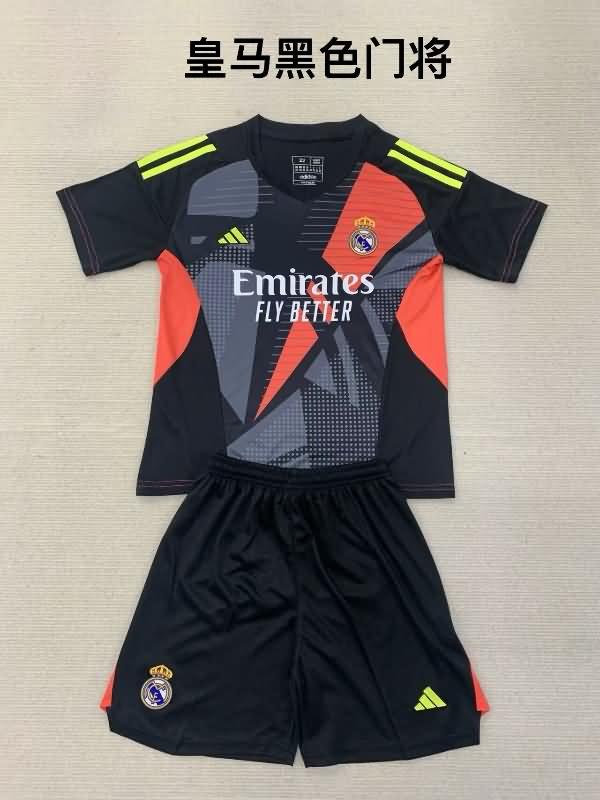 Real Madrid 24/25 Kids Goalkeeper Black Soccer Jersey And Shorts