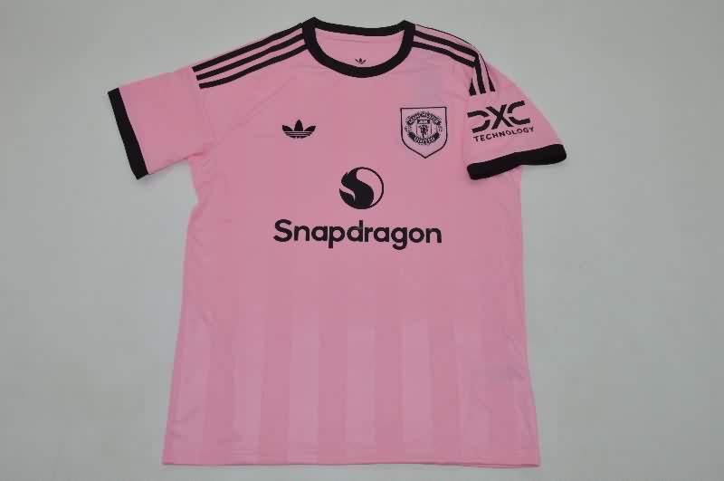 AAA(Thailand) Manchester United 25/26 Goalkeeper Pink Soccer Jersey AAA(Thailand) Manchester United 25/26 Goalkeeper Pink Soccer Jersey