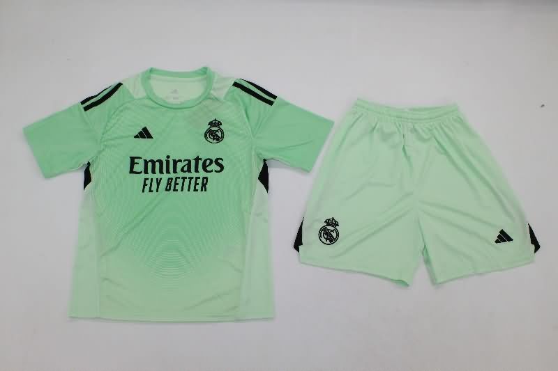 Real Madrid 25/26 Kids Goalkeeper Green Soccer Jersey And Shorts