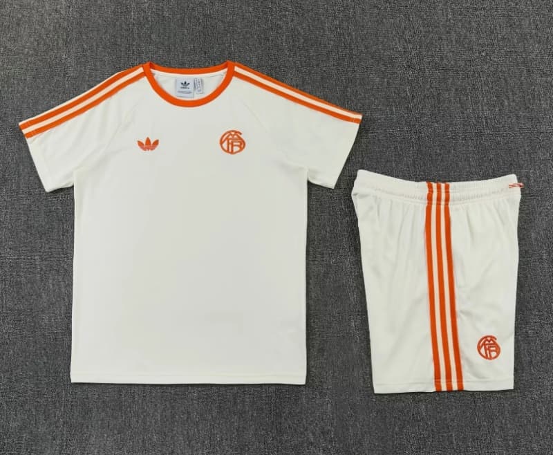 AAA(Thailand) Bayern Munich 25/26 White Soccer Training Sets 05