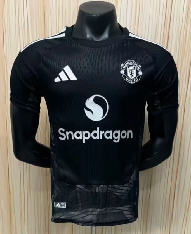 AAA(Thailand) Manchester United 26/27 Goalkeeper Black Soccer Jersey (Player)