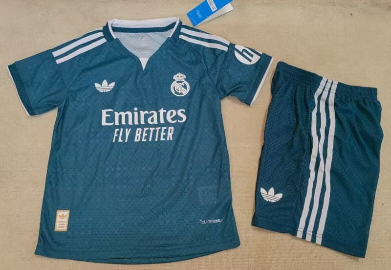 Real Madrid 26/27 Kids Away Soccer Jersey And Shorts (Player) Leaked