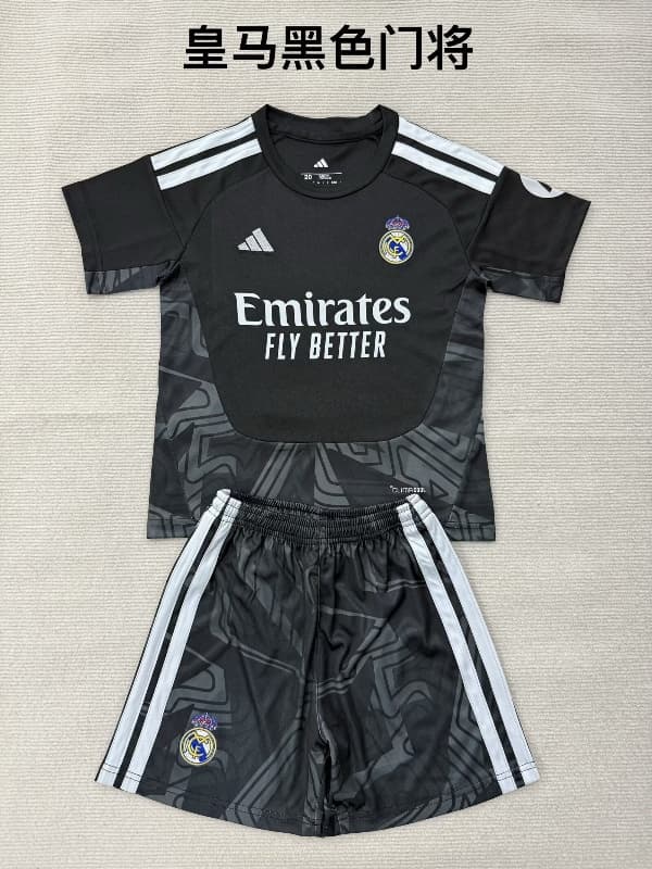 Real Madrid 26/27 Kids Goalkeeper Black Soccer Jersey And Shorts