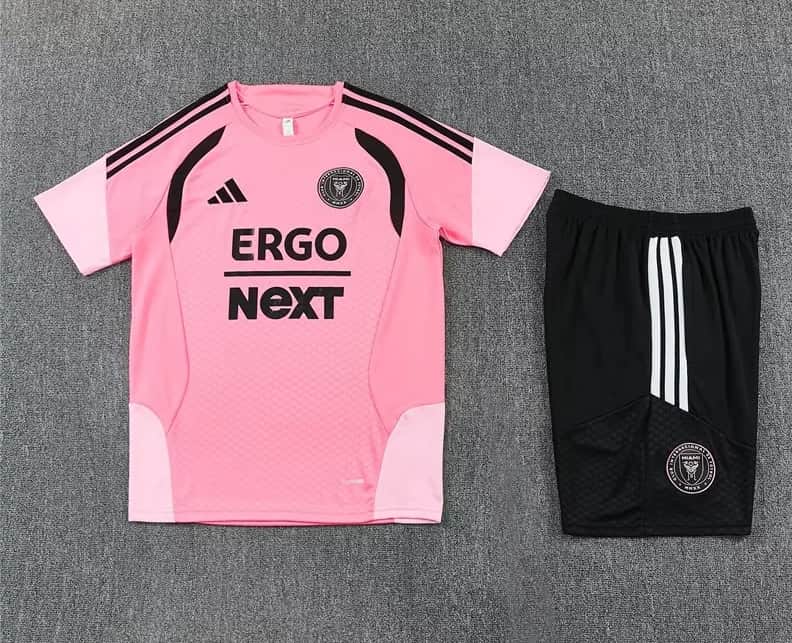 AAA(Thailand) Inter Miami 2026 Pink Soccer Training Sets 03
