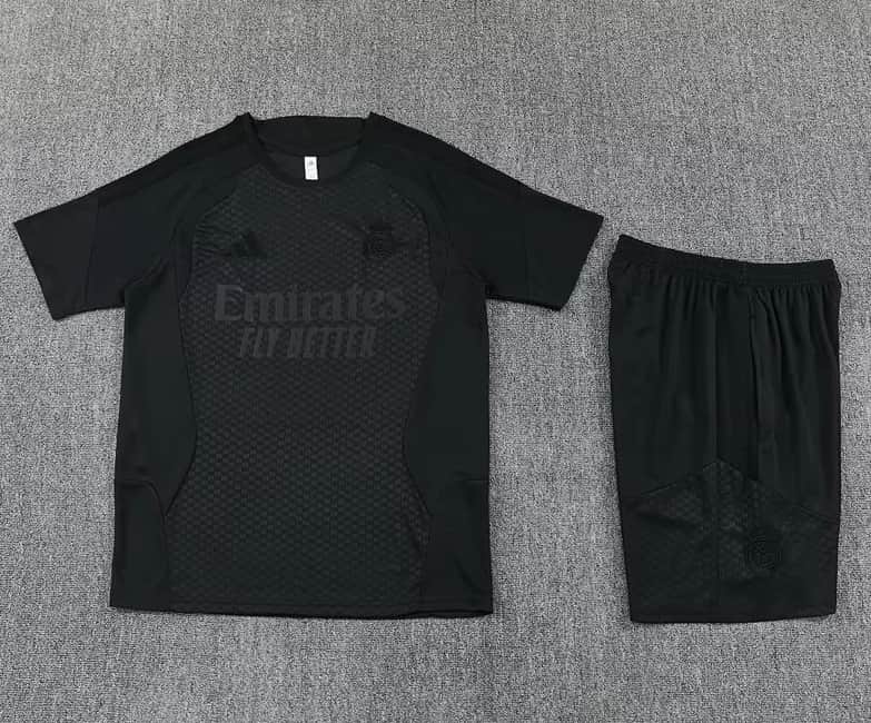 AAA(Thailand) Real Madrid 26/27 Black Soccer Training Sets