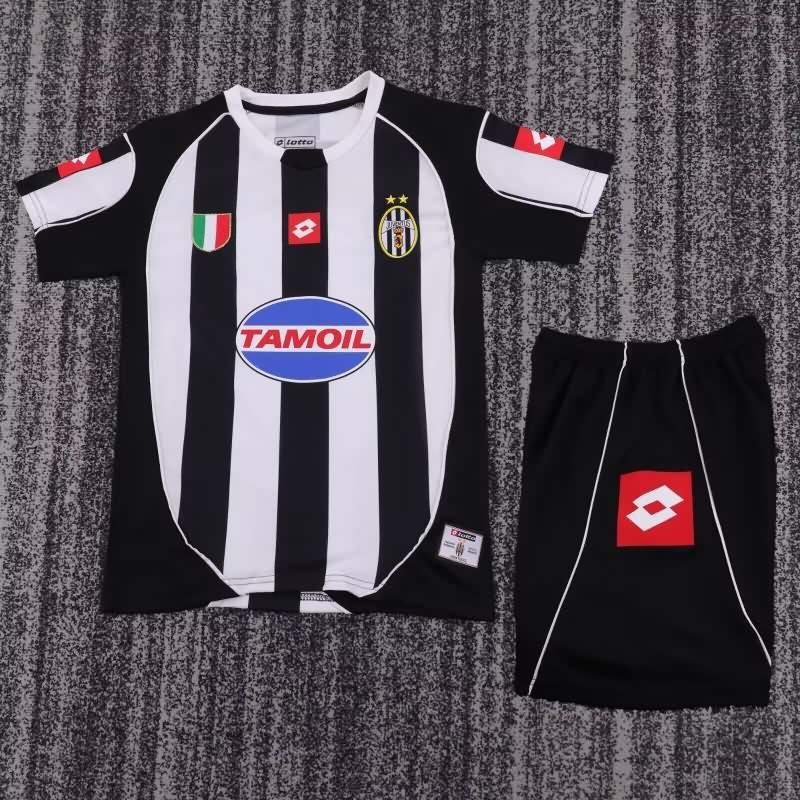 Juventus 2002/03 Kids Home Soccer Jersey And Shorts