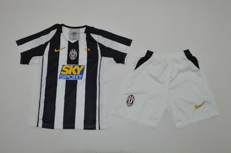 Juventus 2004/05 Kids Home Soccer Jersey And Shorts