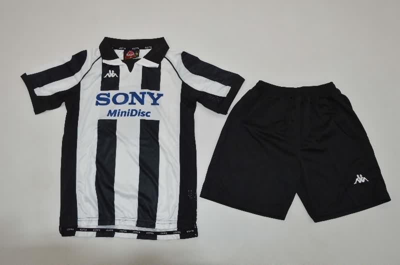 Juventus 1997/98 Kids Home Soccer Jersey And Shorts